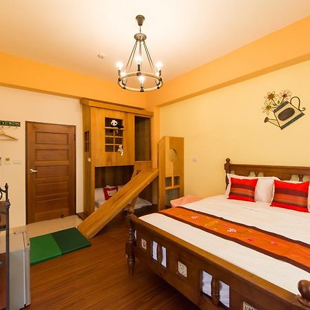 Fruit B&B Джиаоси Екстериор снимка