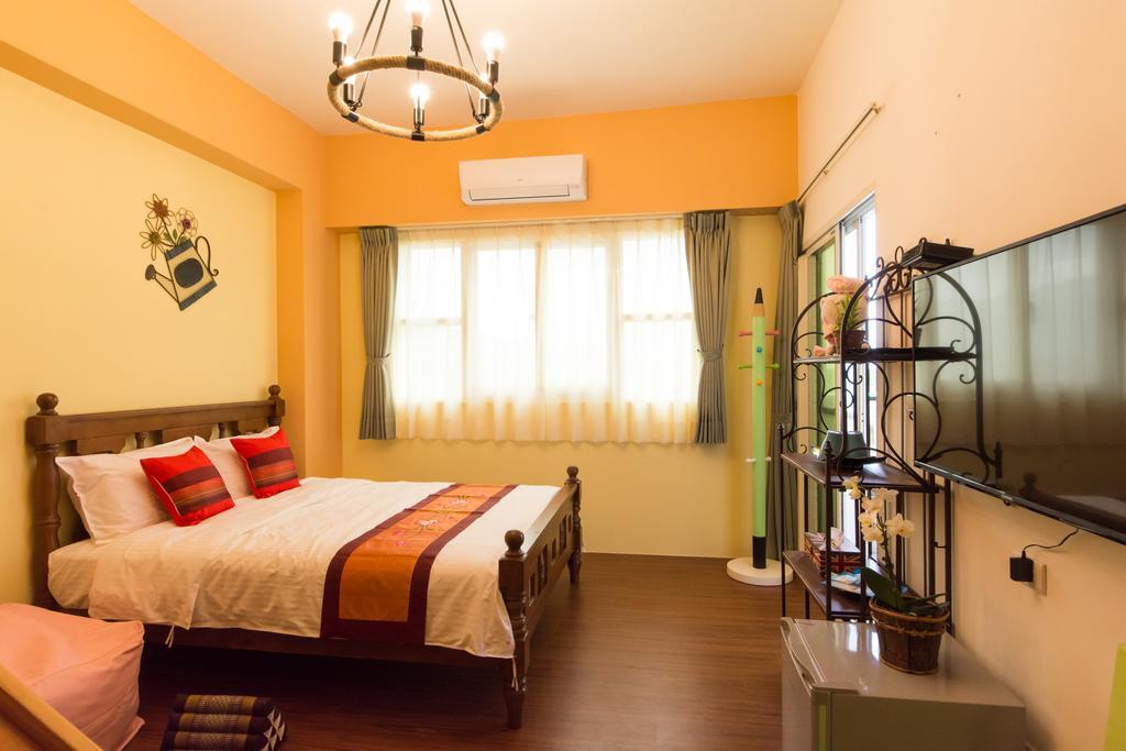 Fruit B&B Джиаоси Екстериор снимка